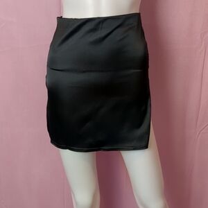 PrettyLittleThing Black Satin Extreme Side Split Mini Skirt size 0